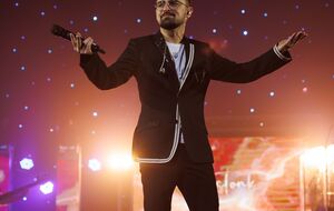 Julik: Я продал свою концертную обувь за донат