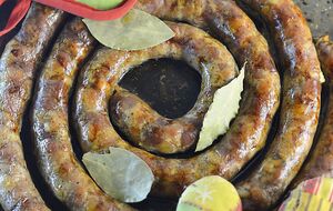 Ковбасу запікають до рум'яності