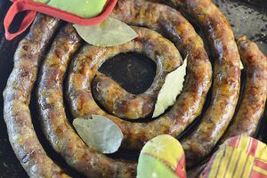 Ковбасу запікають до рум'яності