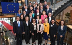 Новый состав ЕК приступит к работе 1 декабря