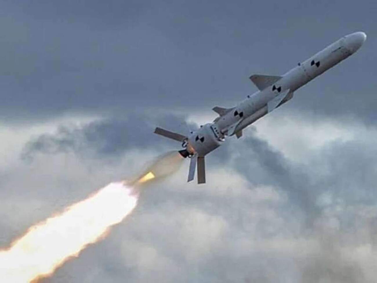 Франция хочет разработать новую баллистическую ракету средней дальности