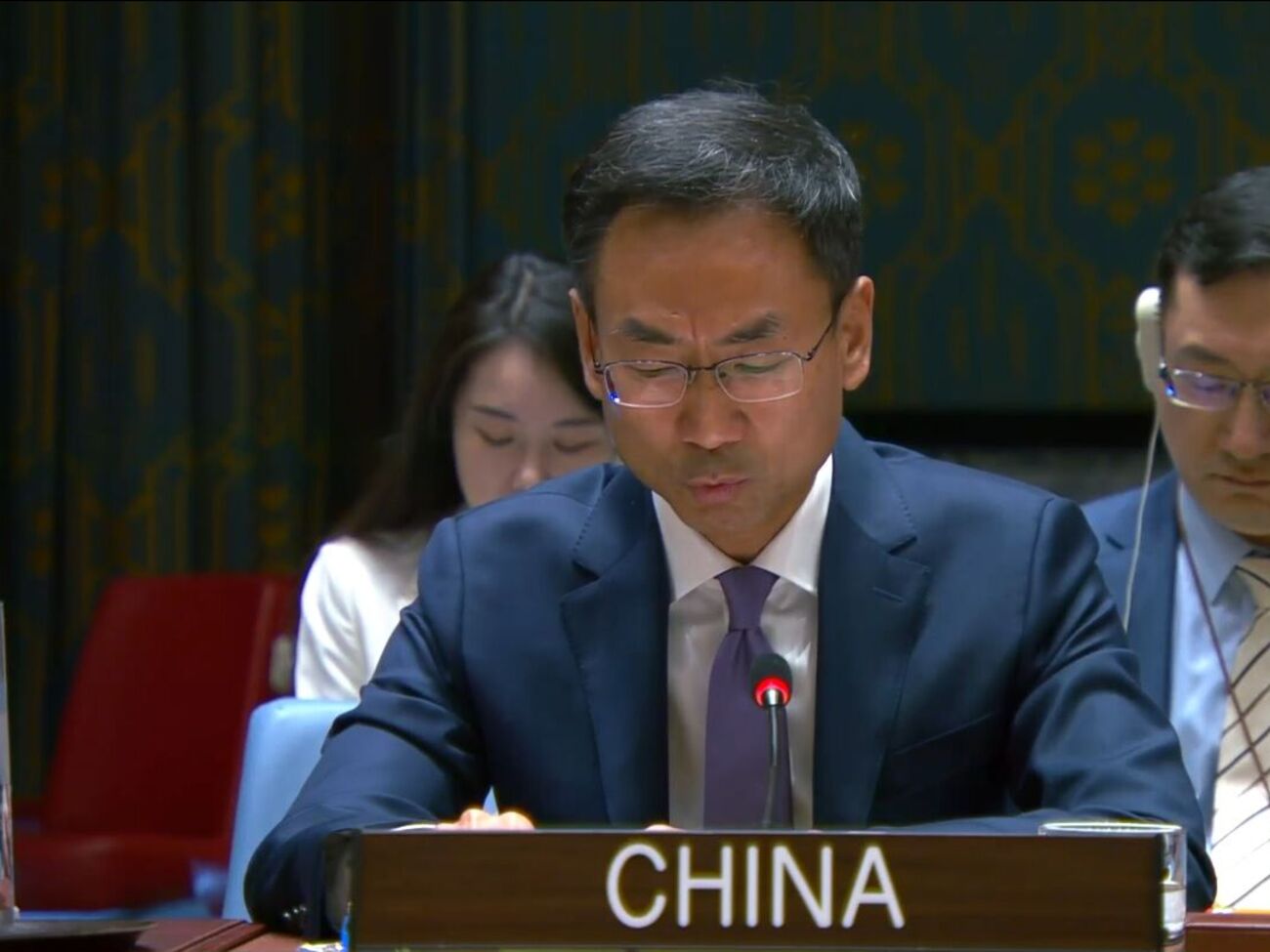 Представитель Китая отметил, что Пекин ведет диалог и с Москвой, и с Киевом