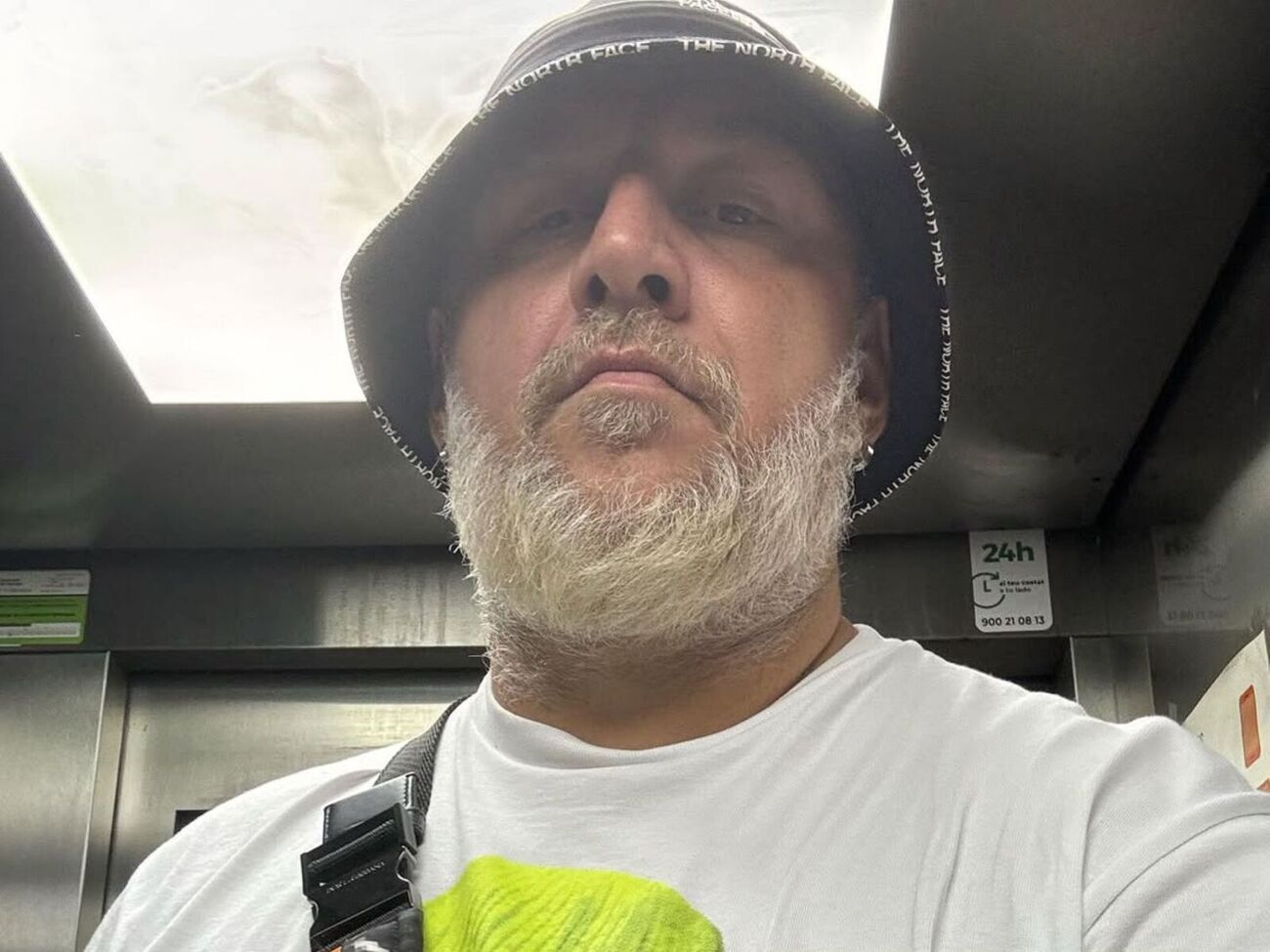 Потап понад рік живе за кордоном