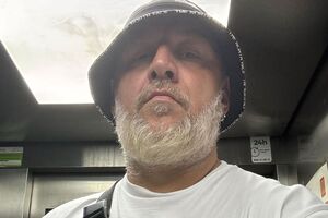 Потап понад рік живе за кордоном