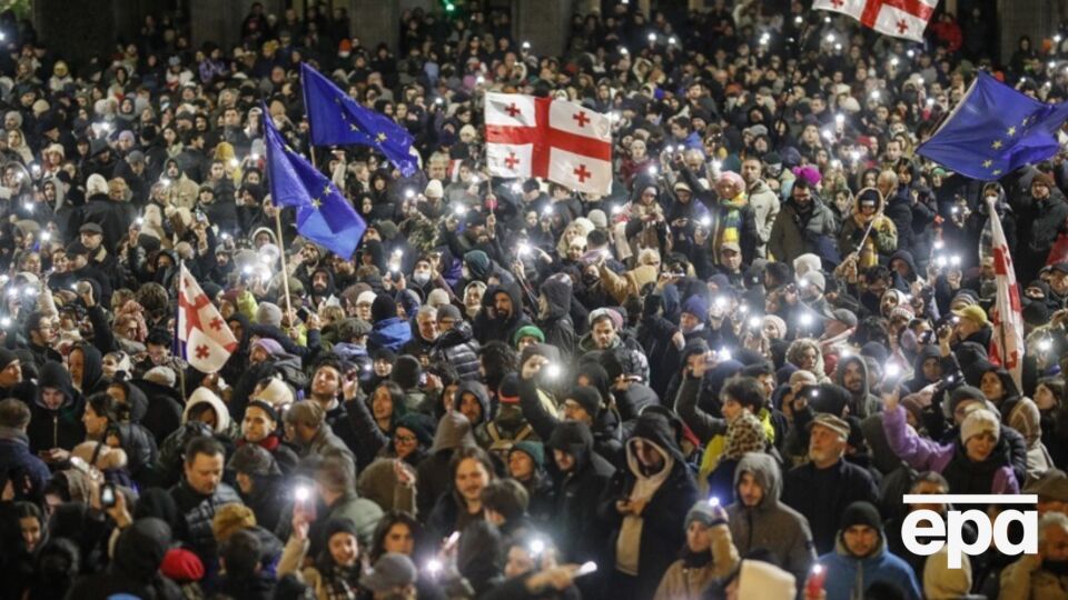 В Грузии начались протесты в знак несогласия с отказом страны от евроинтеграции