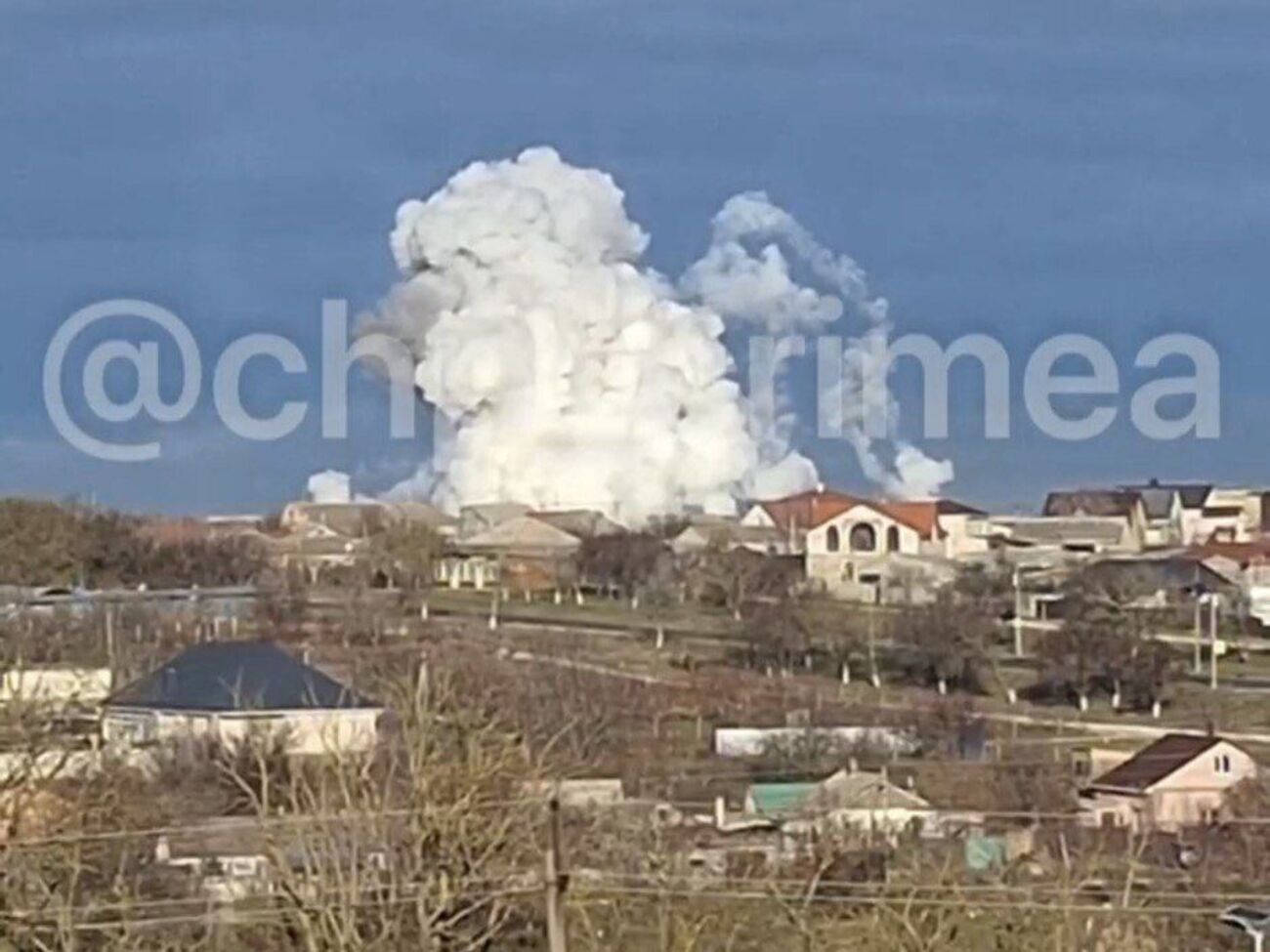 В Крыму, предположительно, был прилет, сообщают Telegram-каналы