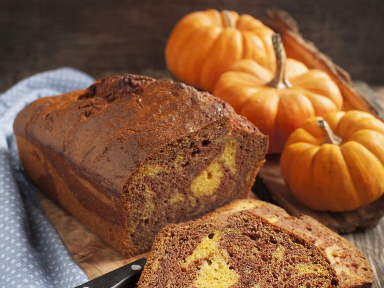 Для мраморного кекса требуются два вида теста