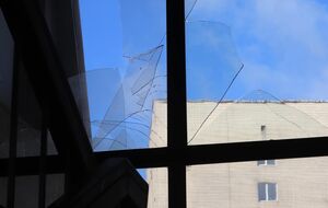 У будівлях повилітали вікна, подекуди – двері, студентів наразі перевели на дистанційний формат навчання