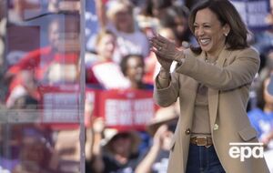 Харрис получила преимущество благодаря поддержке женщин, свидетельствуют результаты опроса