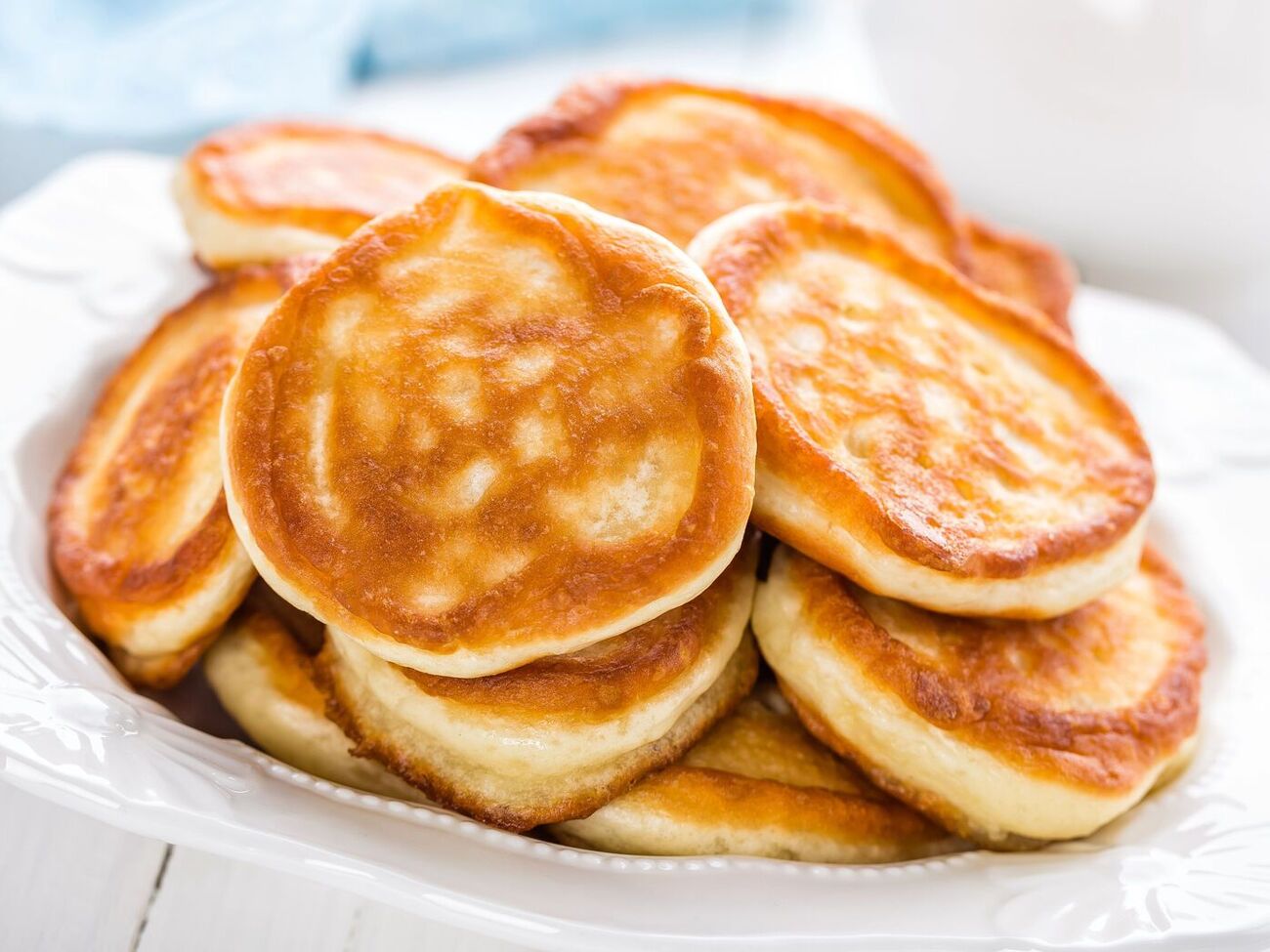 Добавьте это к муке – и оладьи будут пышные и вкусные. Рецепт теста на молоке