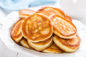 Добавьте это к муке – и оладьи будут пышные и вкусные. Рецепт теста на молоке