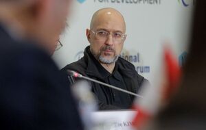 В результате российских атак повреждены 15 гражданских аэропортов Украины, рассказал премьер-министр