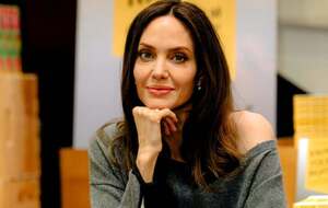 Редакция отметила, что выпуск с Джоли – одна из самых ожидаемых премьер года