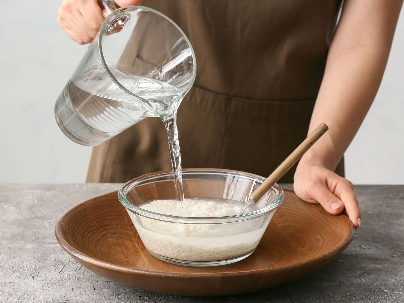 Рисовую воду используйте для полива участка