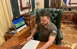 Зеленский подписал закон о повышении налогов 28 ноября