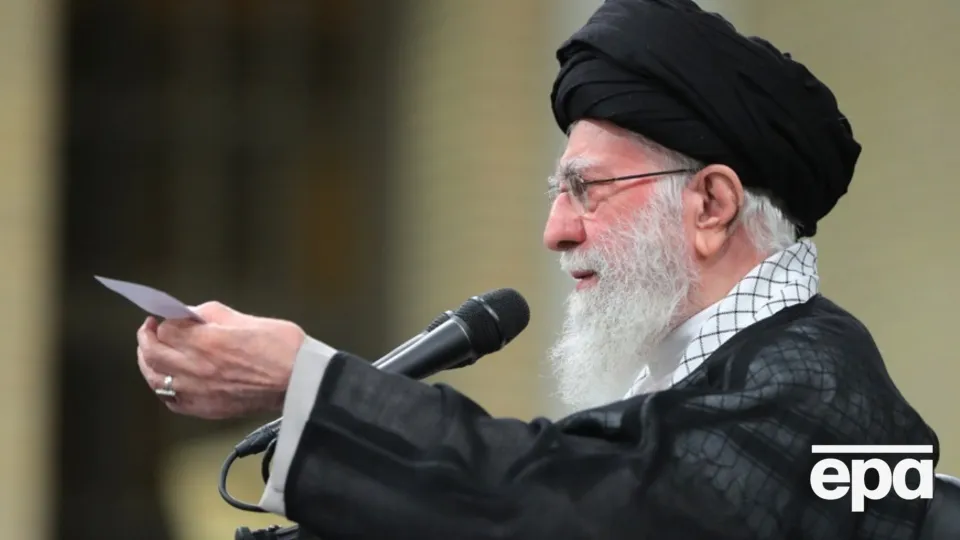 Хаменеи предупредил США и Израиль о "жестком ответе"