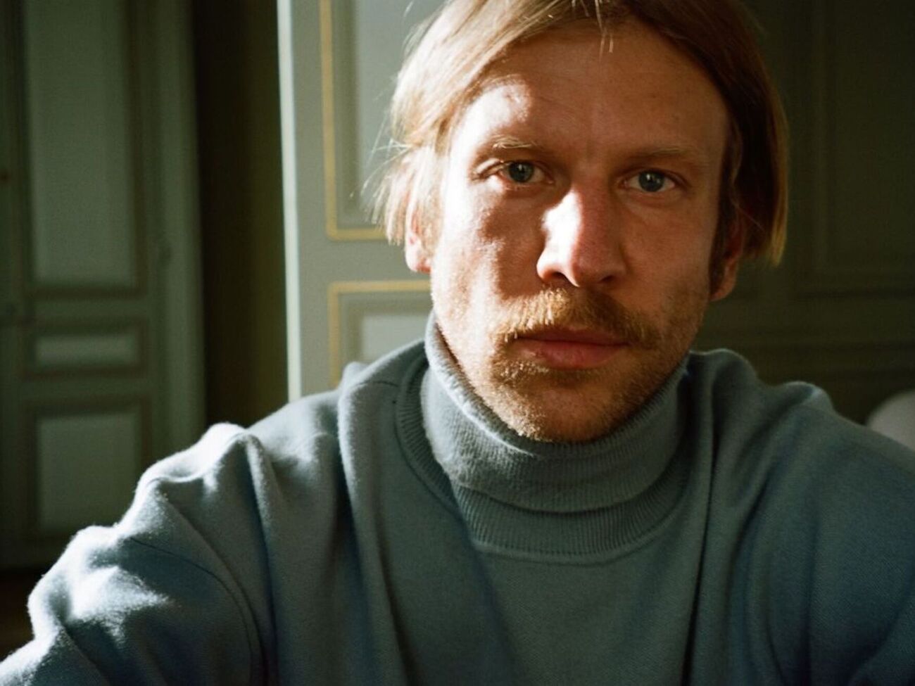 В 2022 году Дорн выехал за границу на гастроли, но в Украину не вернулся