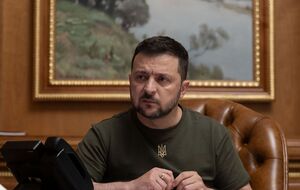 Зеленский призвал преодолеть проблему российских авиабомб