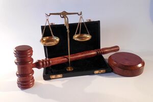 За даними слідства, голова суду підбурив дати хабаря судді іншого суду