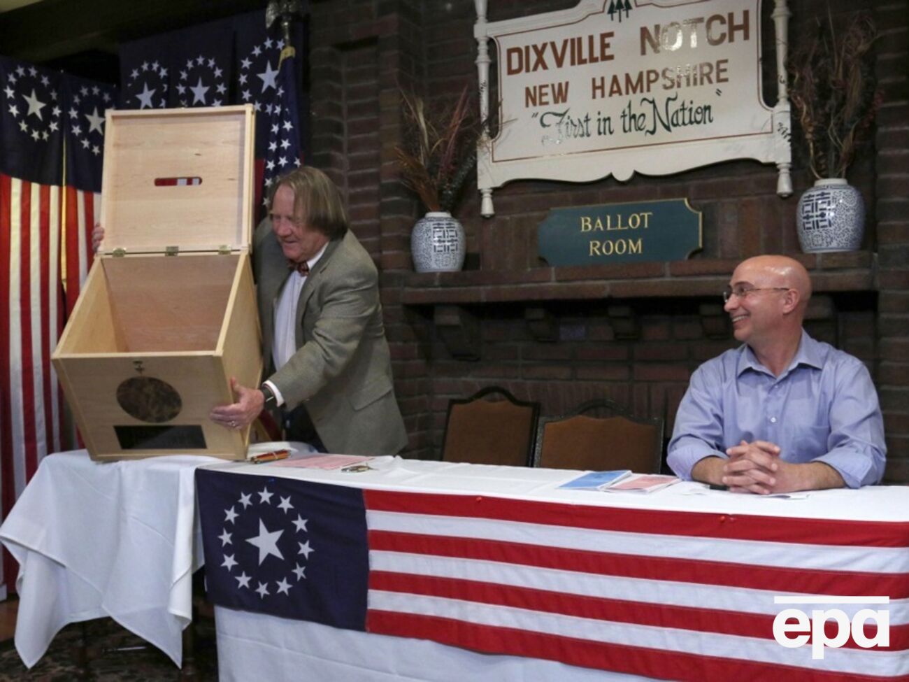 Диксвилл-Нотч первым объявляет результаты голосования