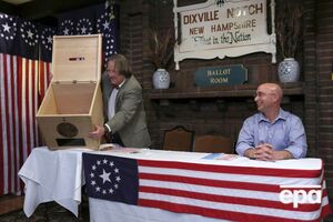 Диксвилл-Нотч первым объявляет результаты голосования