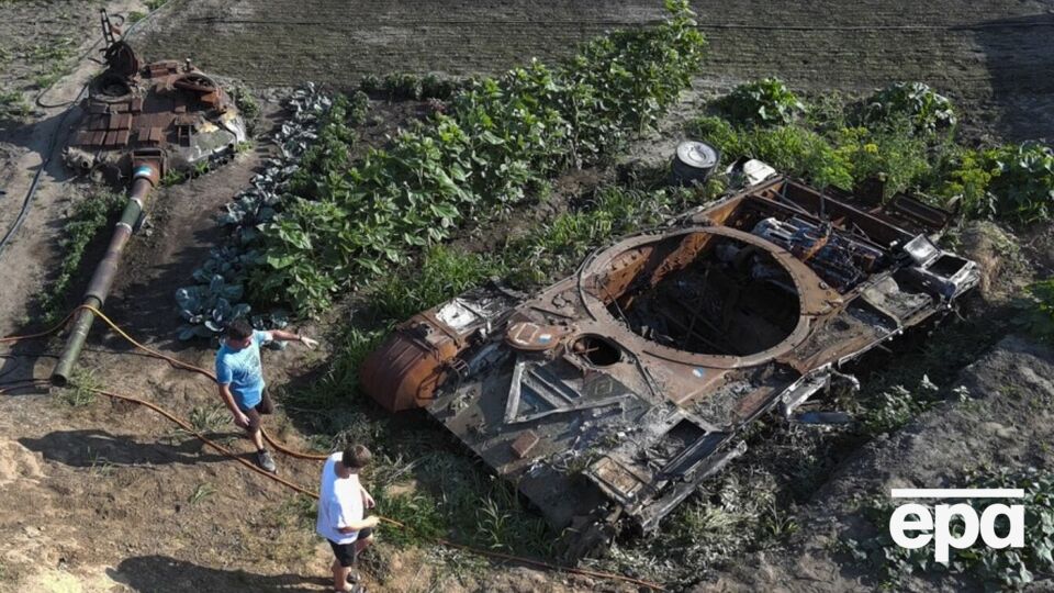 По подсчетам украинского Минобороны, наши защитники вывели из строя условно 102 танковых батальона оккупантов