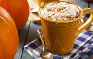 Кофе подают со сливками