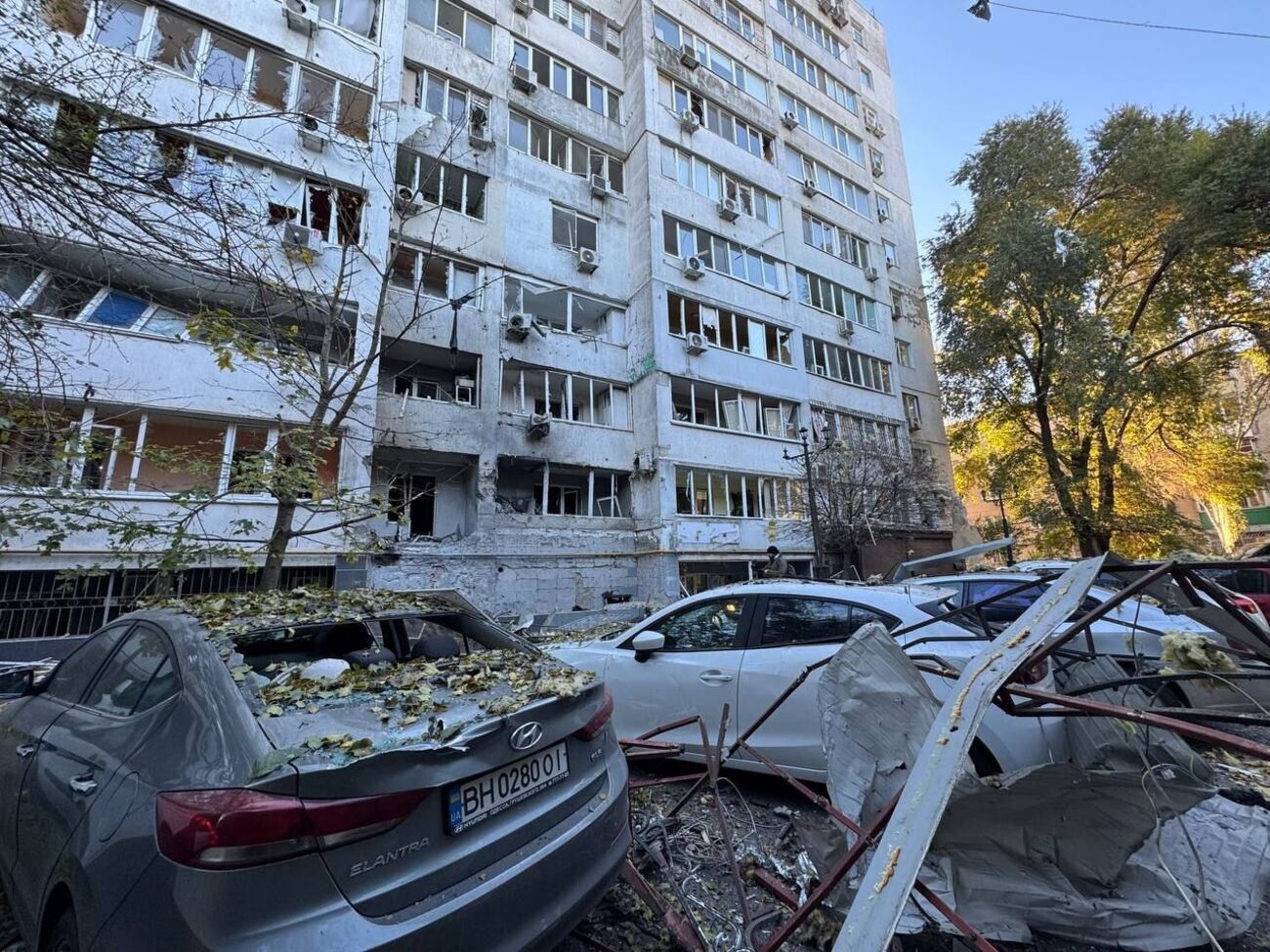 Уламки БПЛА впали в житловому районі