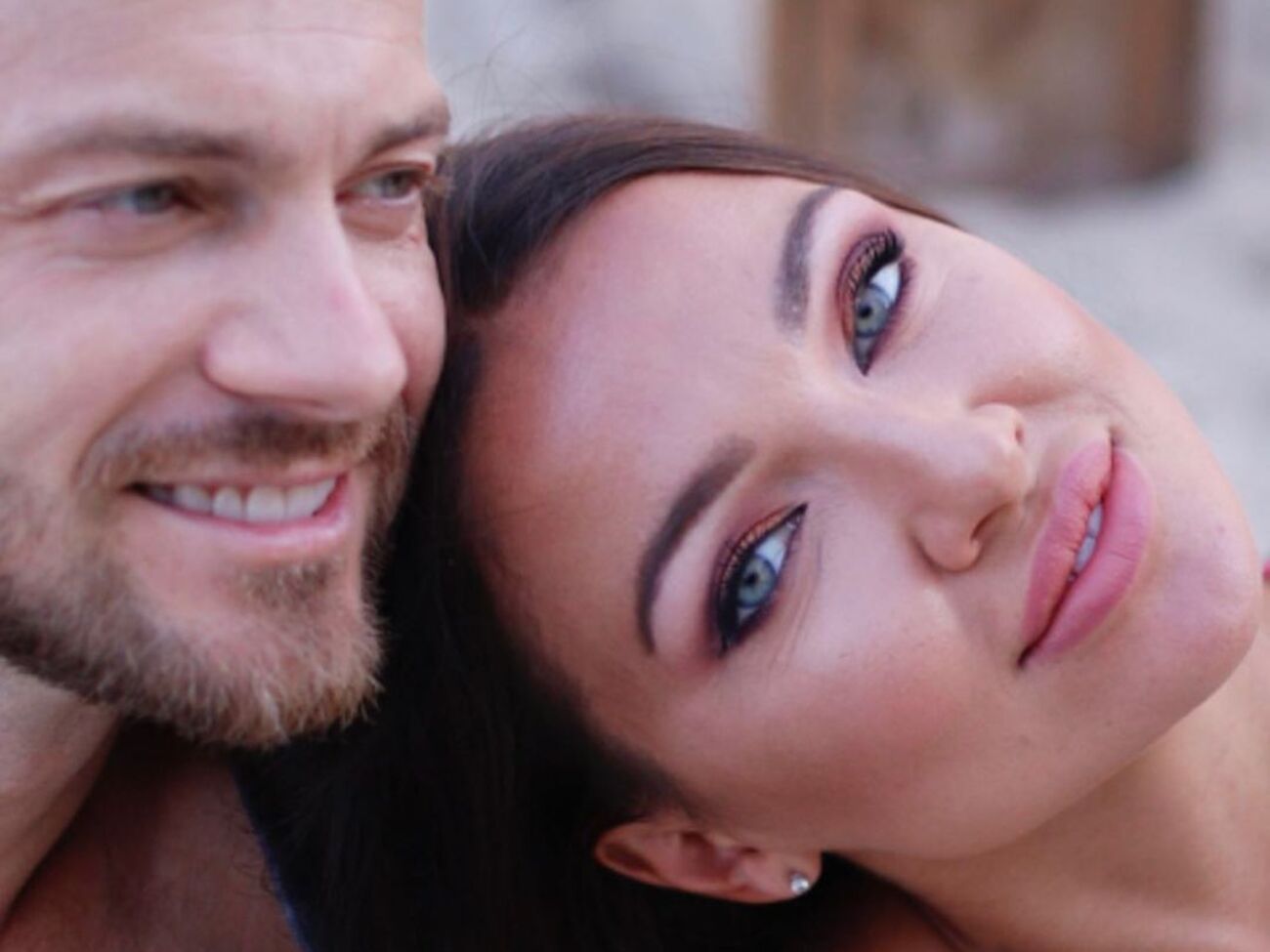 Яма с семьей проживает в США