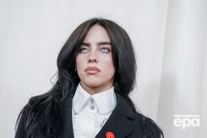 Айлиш: Я сама сталкивалась с некоторыми вещами, меня использовали. Мои границы были нарушены, если говорить вежливо