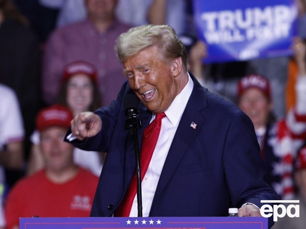 Министерство юстиции США начало оценивать, как прекратить дела против Трампа