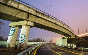 Мост открыли для легкового и пассажирского транспорта