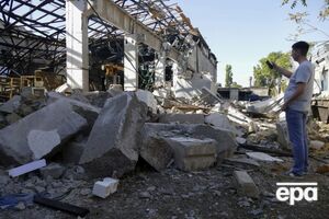 "Черные" туры стоят от €150 до €250, говорится в материале