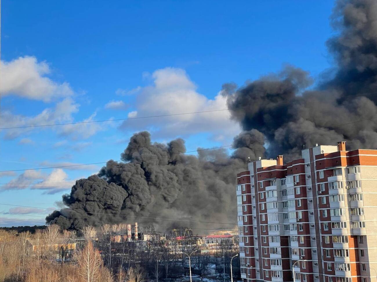 У МНС РФ визнали, що пожежа велика