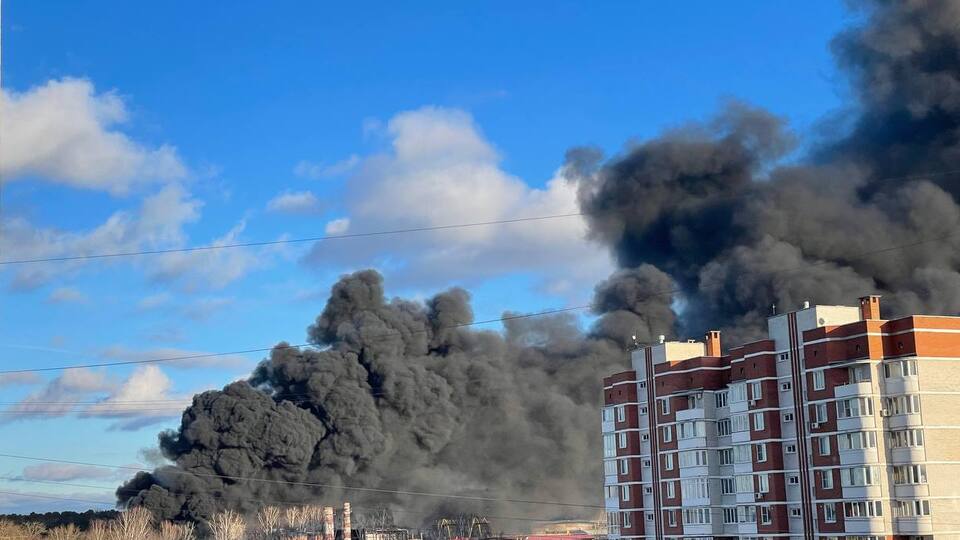 У МНС РФ визнали, що пожежа велика