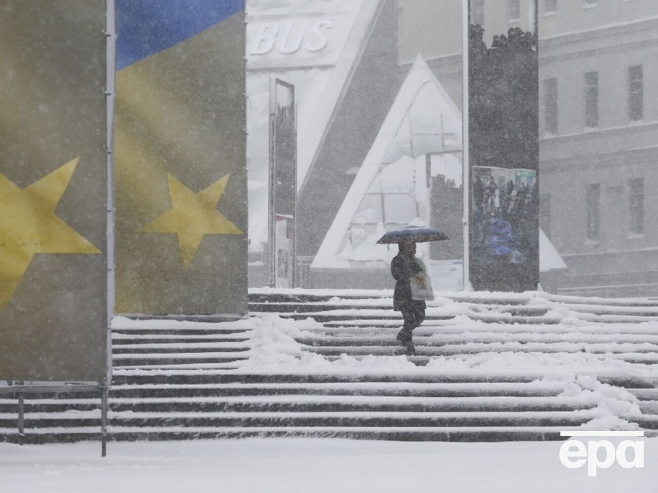 Дощ і мокрий сніг прогнозують у багатьох частинах України