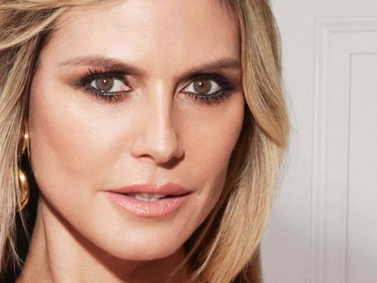 Клум: Між сценами