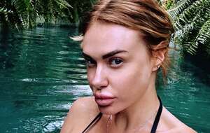 Камінська живе за кордоном