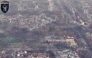 Російські окупанти стирають місто з лиця землі своїми КАБ й артилерією, розповіли українські військові