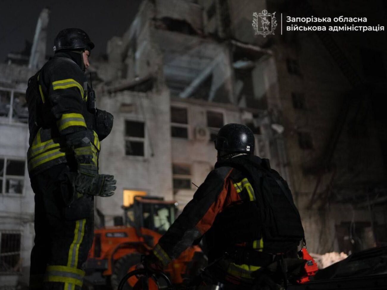 Под завалами остаются четыре человека