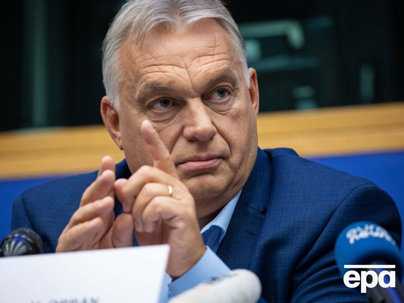 За даними ЗМІ, Орбан кілька разів обговорював можливості дипломатичного способу зупинення війни Росії в Україні обраним президентом США Дональдом Трампом