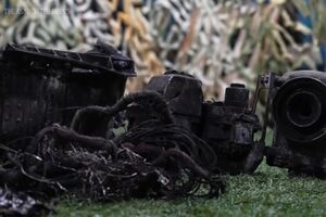 РФ уже атакувала Україну "Орєшніком". На фото – уламки цієї ракети, що впали у Дніпрі
