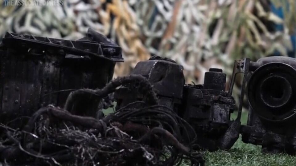 РФ уже атакувала Україну "Орєшніком". На фото – уламки цієї ракети, що впали у Дніпрі