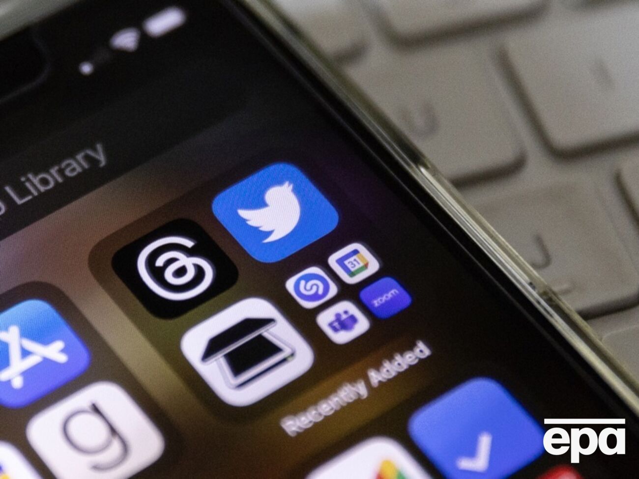 Уязвимой является переписка между устройствами Apple и Android