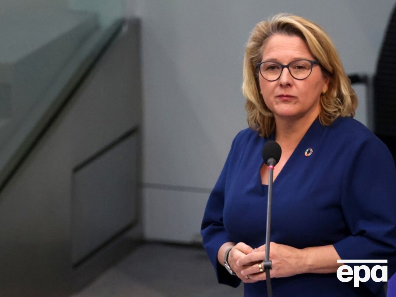 Шульце планирует провести переговоры с украинскими чиновниками и представителями гражданского общества, а также посетить реконструируемые сейчас объекты.