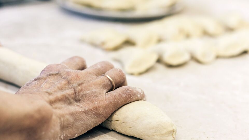 Тесто на кипятке получается эластичным