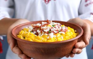 Банош краще смакує із бринзою і смаженими грибами