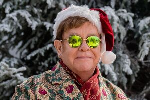 Элтон Джон рассказал, что, несмотря на проблемы со зрением, чувствует себя счастливым