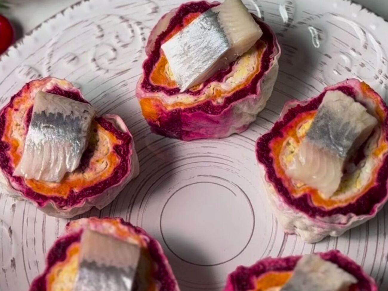 Сельдь можно заменить другой слабосоленой рыбой