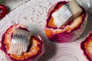 Сельдь можно заменить другой слабосоленой рыбой